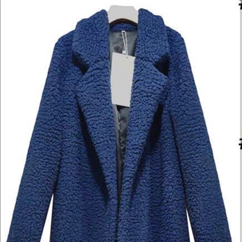 Women’s fuzzy/teddy coat!